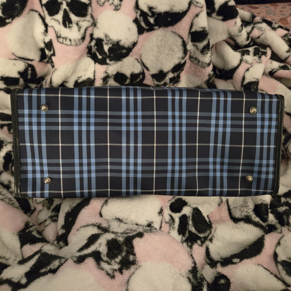 Burberry tote EUC - Picture 6 of 10
